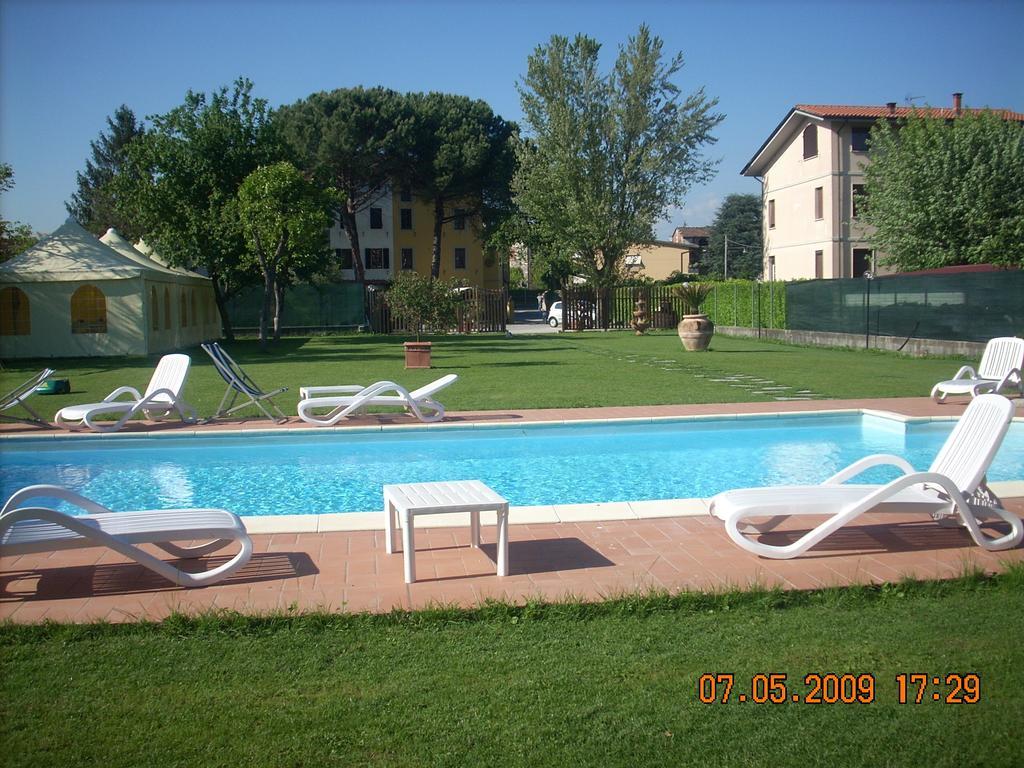 B&B Il Casale Di Nanni Lucca Dış mekan fotoğraf